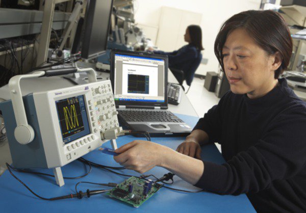 TDS3000C-Digital-Phosphor-Oscilloscope-Datasheet